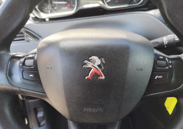 Peugeot 208 cena 14500 przebieg: 111180, rok produkcji 2016 z Świątniki Górne małe 211